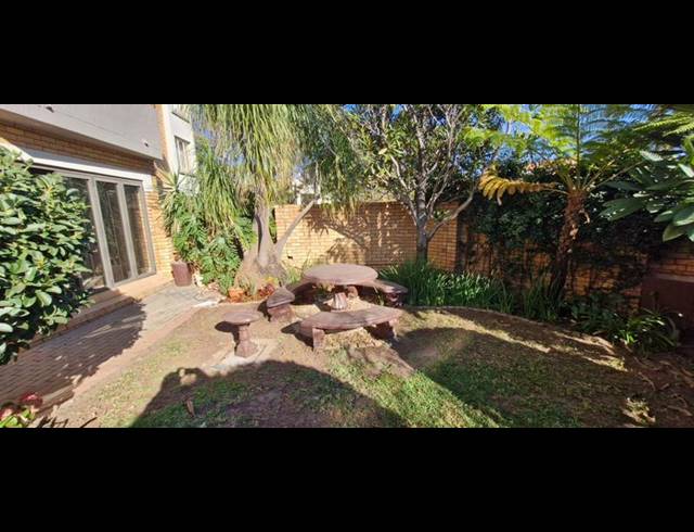 2 BEDROOM TOWNHOUSE FOR SALE IN MONAVONI